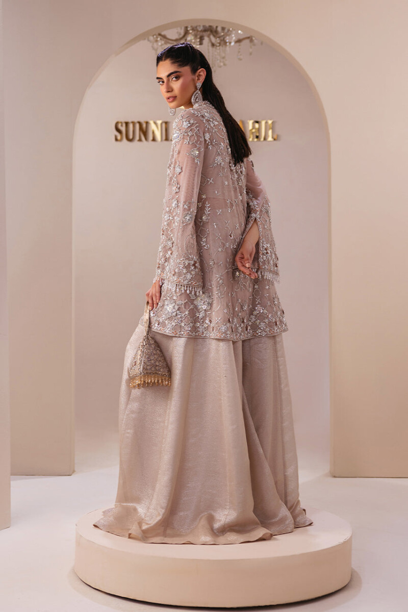 (product) Sunnia Manahil Ilsa Avi Formals Collection 24