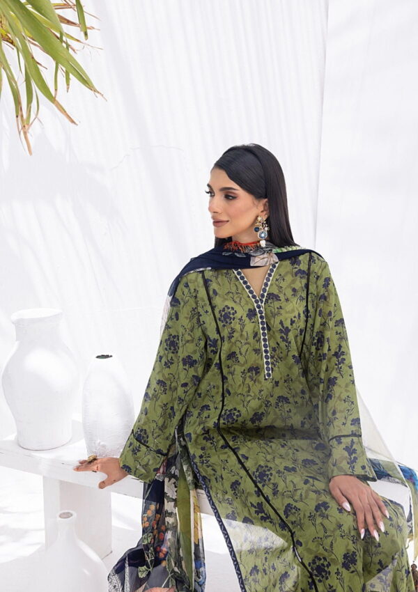 Lakhany Komal Signature Prints Lg Mm 102 Lawn Collection 24