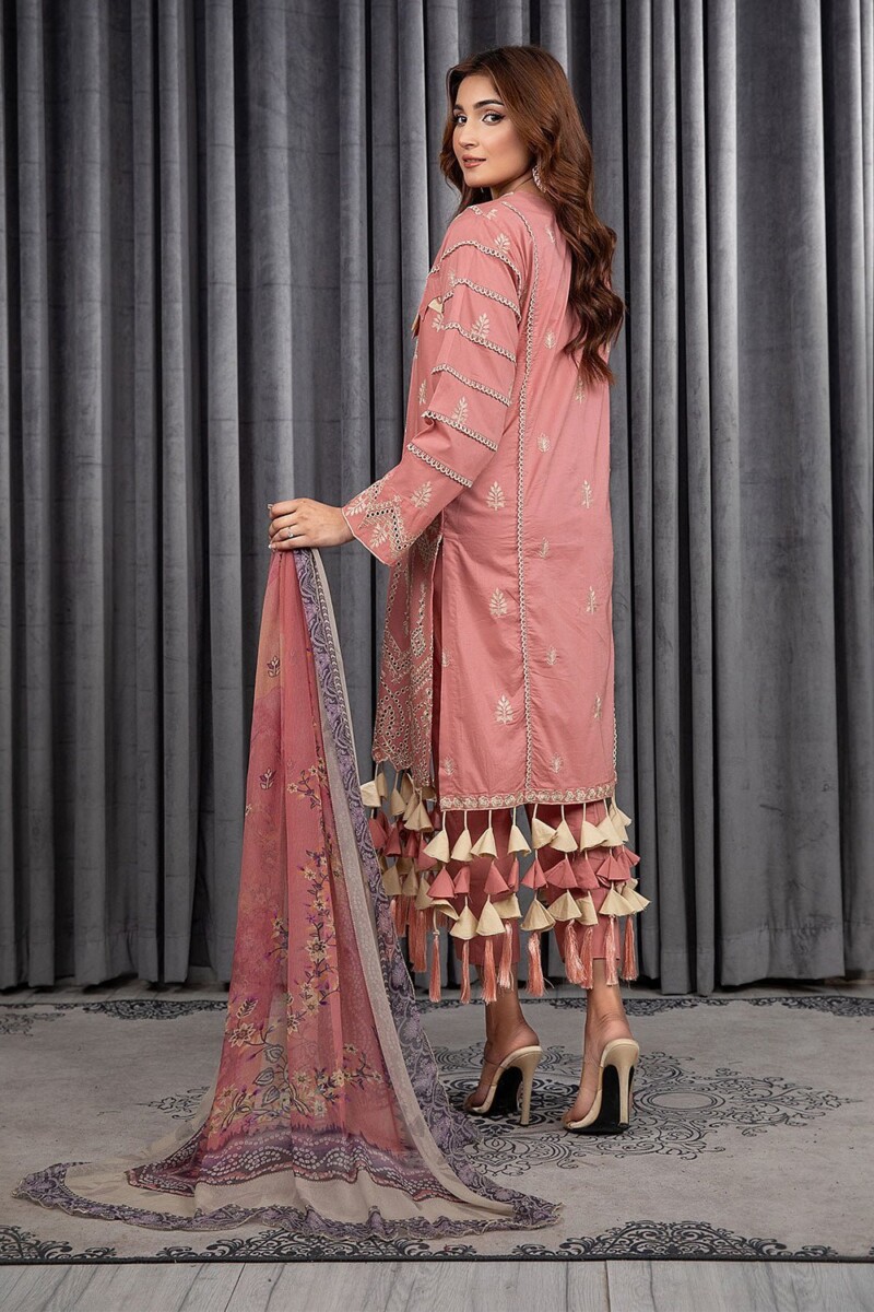 product Safwa Roma Premium Roc-04 Premium Embroidered Lawn 3pc Suit Collection 2024