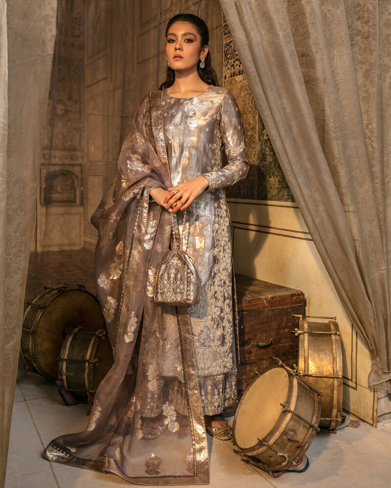 product Faiza Saqlain Neesa Luxe Formals