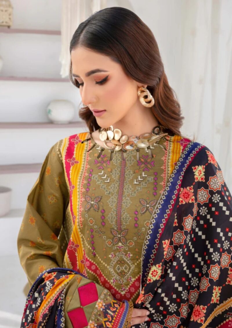 Humdum Saira Bano Hb24 07 Lawn Collection