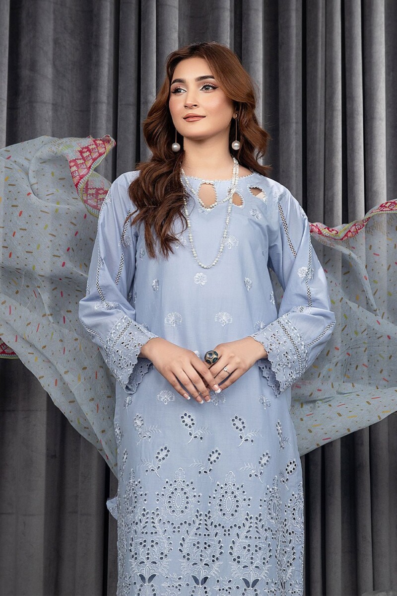 product Safwa Roma Premium Roc-05 Premium Embroidered Lawn 3pc Suit Collection 2024