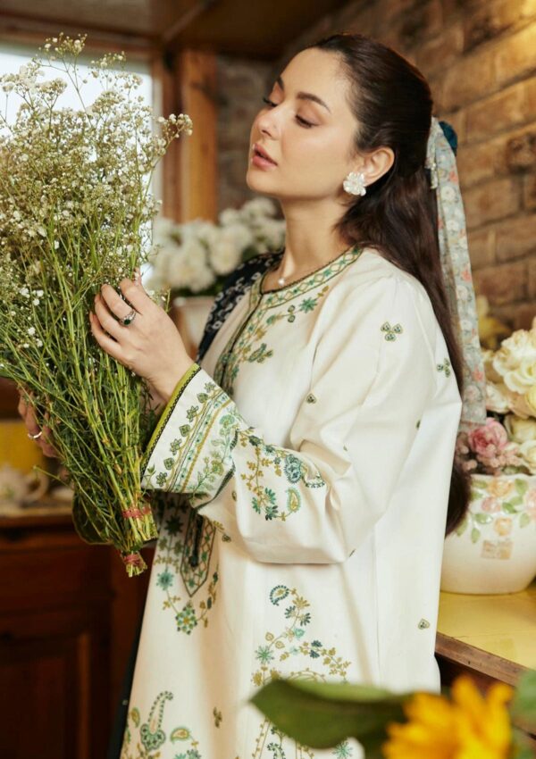 Zara Shahjahan Coco Volume Ii Czv2 7A Arela Lawn Collection 24