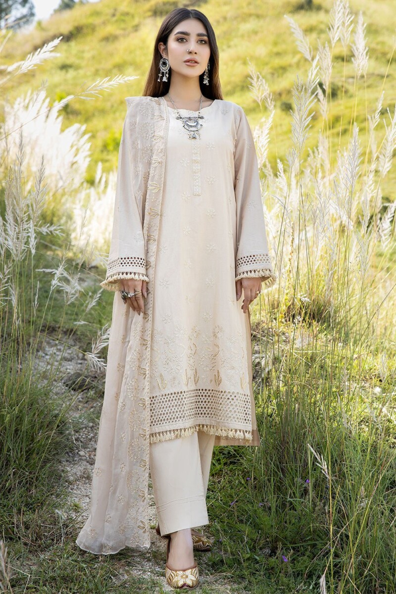 product Safwa Clara Premium Caa-01 Premium Embroidered Cotton Lawn Collection 2024