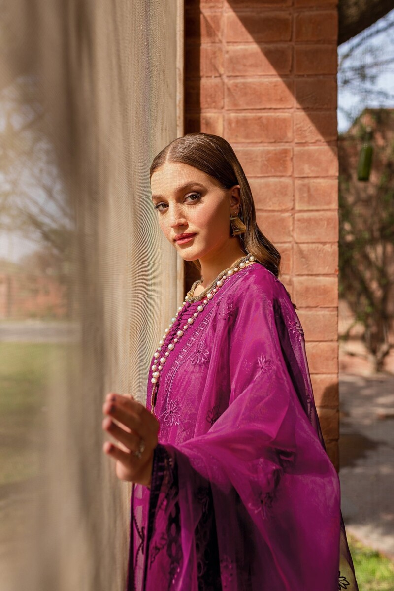 Farasha Viola Embroidered Lawn Ss 24