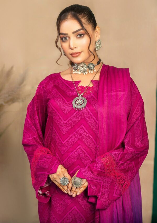 Humdum Ha24 08 Aangan Lawn Collection