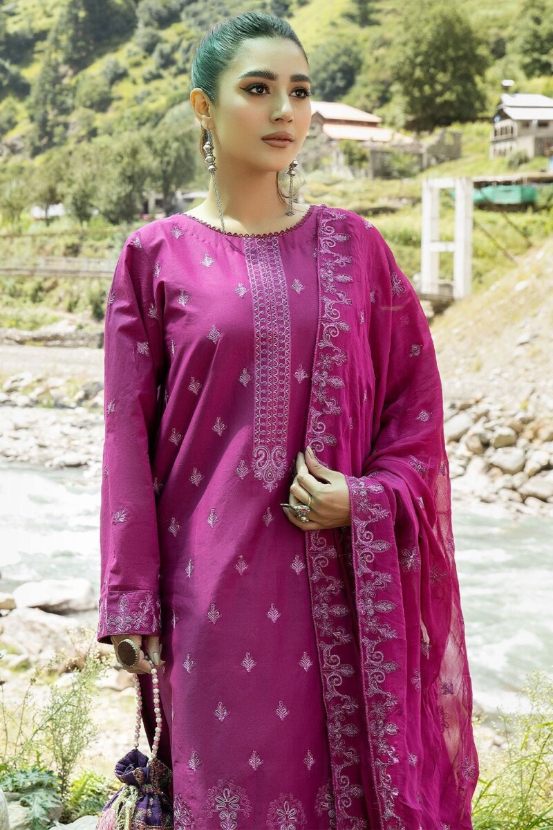 product Safwa Clara Premium Caa-02 Premium Embroidered Cotton Lawn Collection 2024