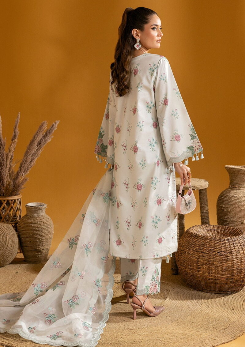 Alizeh Maahi AM24 01 Ivy Lawn Collection 24