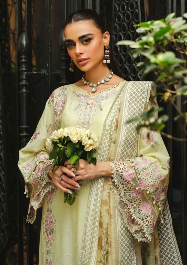 Paras By Pasha La Gardenia PG24 04 Daffodil Dew Lawn Collection 24