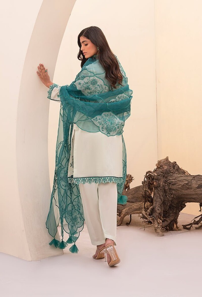 Humdum Al-03 Luxury Lawn 3pc Suit Collection 2024