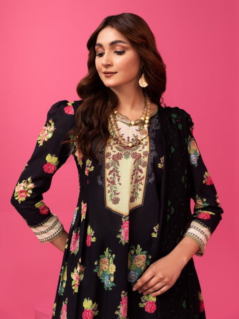 Al Kareem D-2540 Digital Printed Lawn 3pc Suit Collection 2024