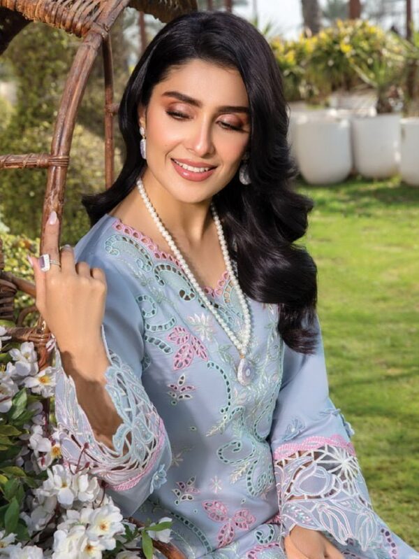 Rang Rasiya D-01 Mehrmah Premium Embroidered Lawn 3pc Suit Collection 2024