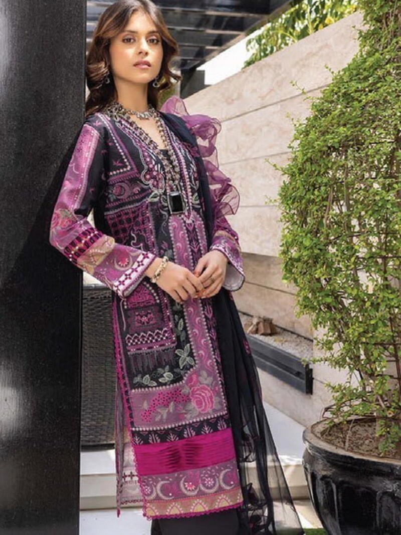 Humdum D-01 Embroidered Lawn 3pc Suit Collection 2024