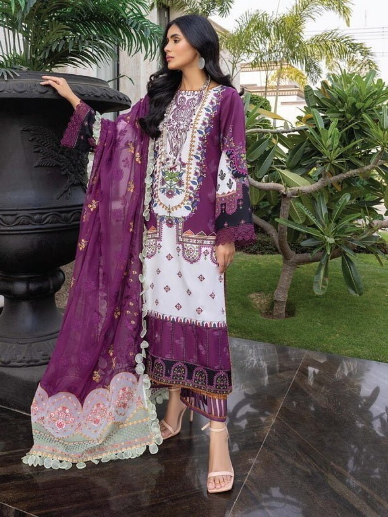 Humdum D-04 Embroidered Lawn 3pc Suit Collection 2024