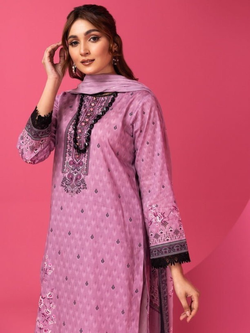 Al Kareem D-2544 Digital Printed Lawn 3pc Suit Collection 2024