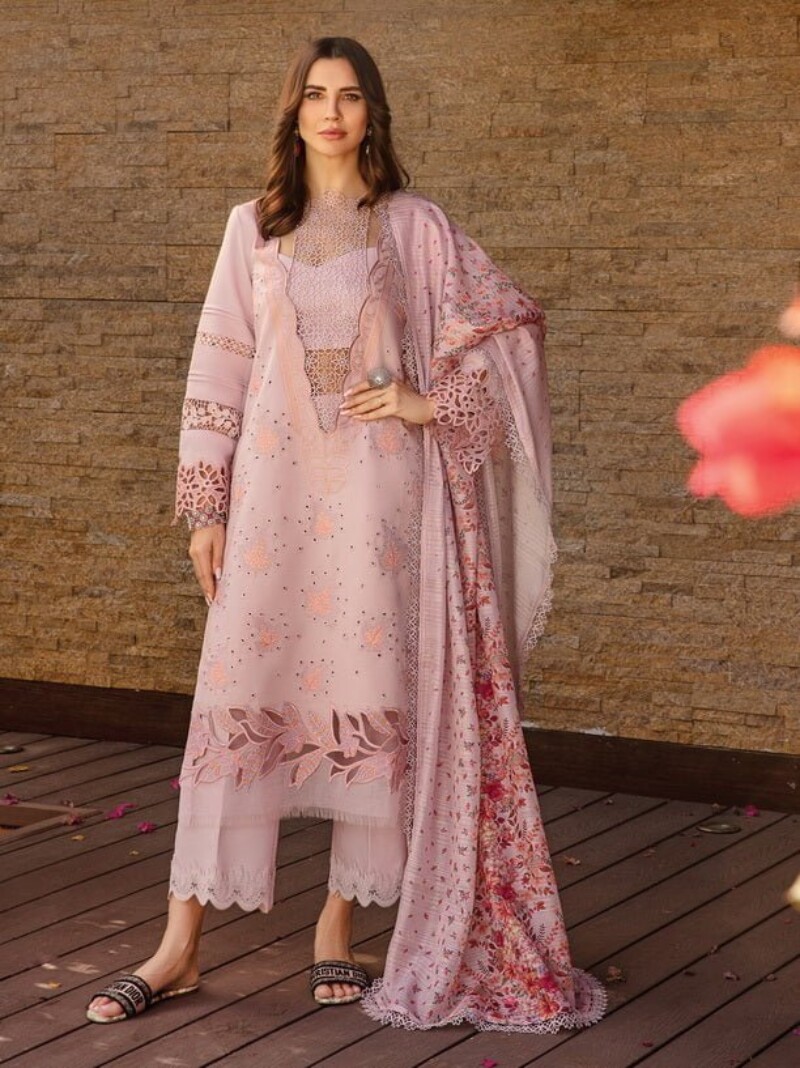 Rang Rasiya D-05 Zinnia Carnation Embroidered Lawn 3pc Suit Collection 2024