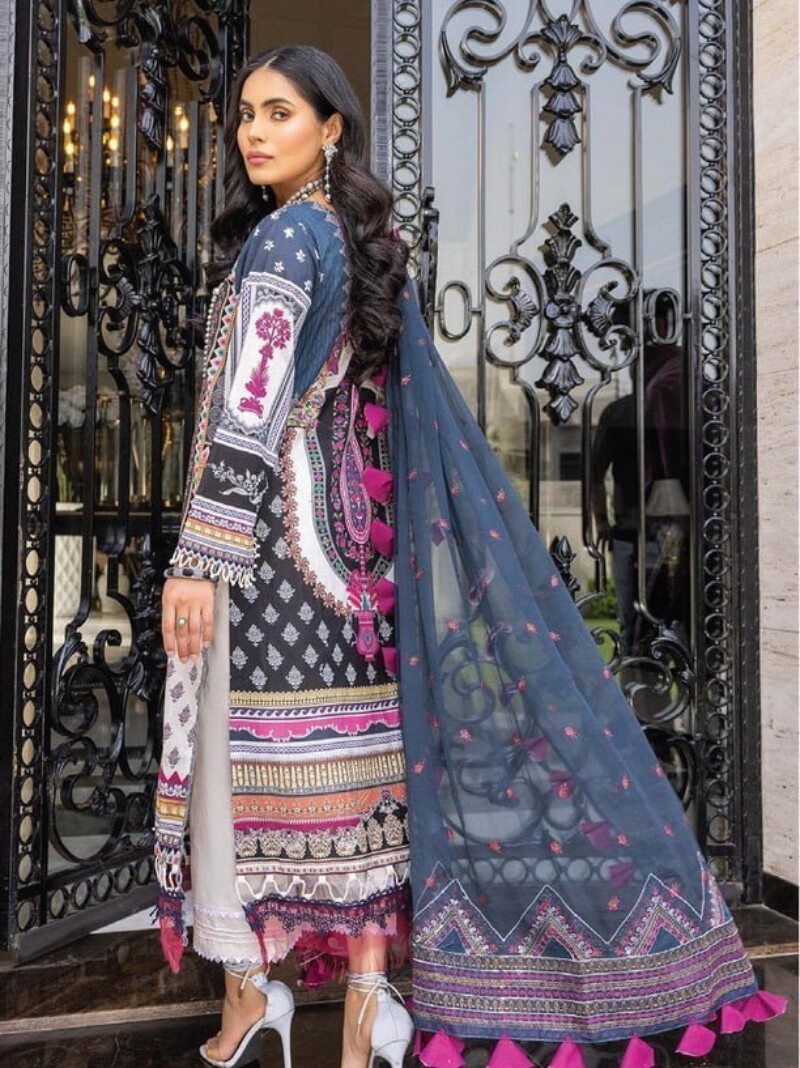 Humdum D-06 Embroidered Lawn 3pc Suit Collection 2024