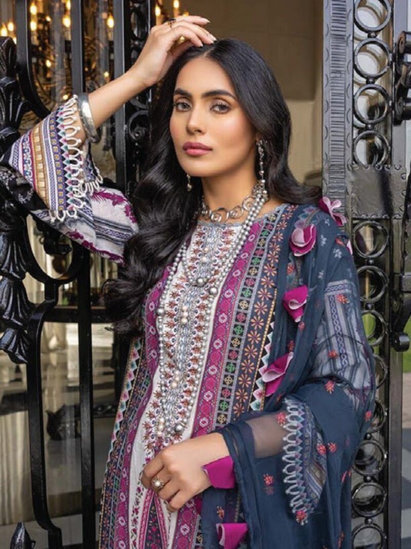 Humdum D-06 Embroidered Lawn 3pc Suit Collection 2024