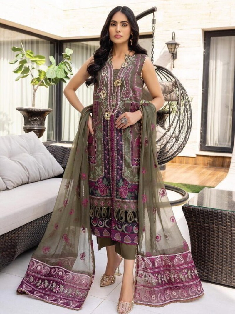 Humdum D-07 Embroidered Lawn 3pc Suit Collection 2024