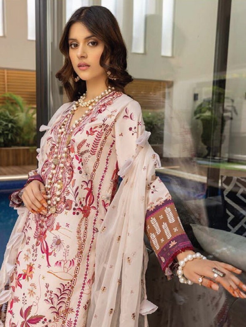 Humdum D-08 Embroidered Lawn 3pc Suit Collection 2024