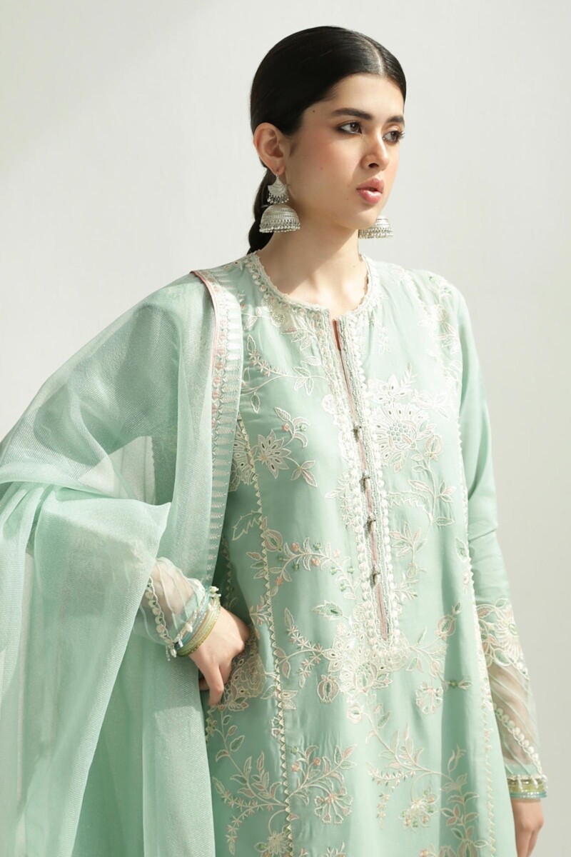 product Zara Shahjahan D-05b Amira Embroidered Luxury Lawn 3pc Suit Collection 2024