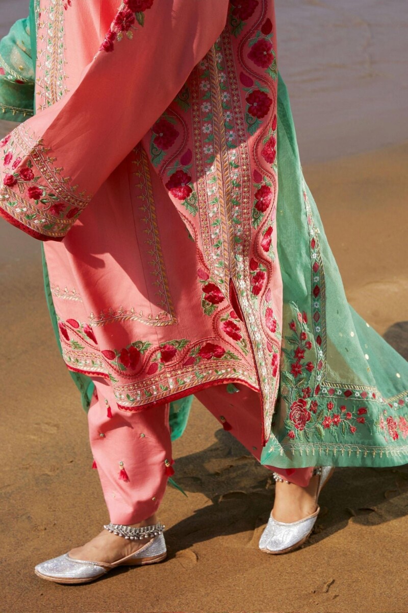 product Zara Shahjahan D-06a Jiya Embroidered Luxury Lawn 3pc Suit Collection 2024