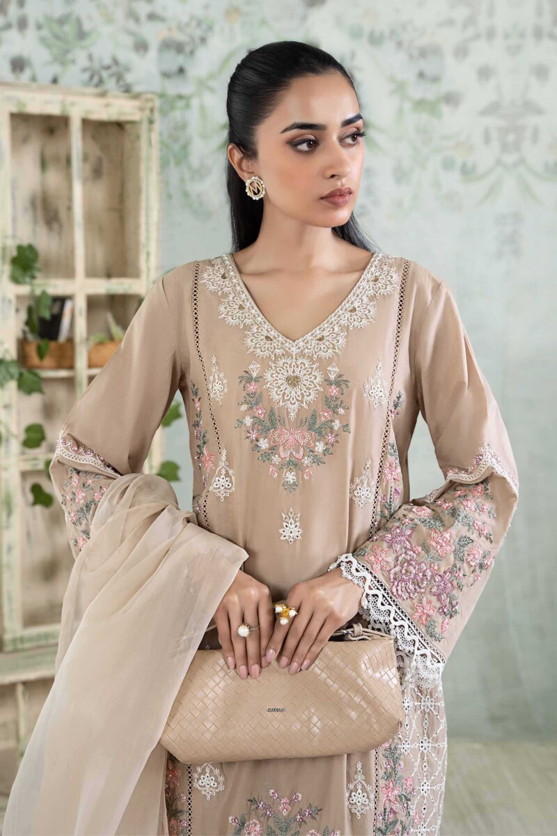 Maria B 3 Piece Embroidered Lawn Suit Dw-Ea24-33 Casuals