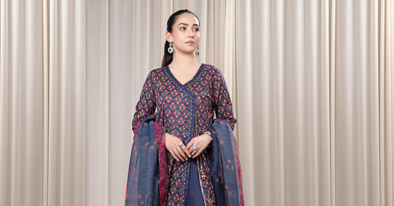 Maria B 3 Piece Embroidered Lawn Suit Dw-Ef24-106 Casuals