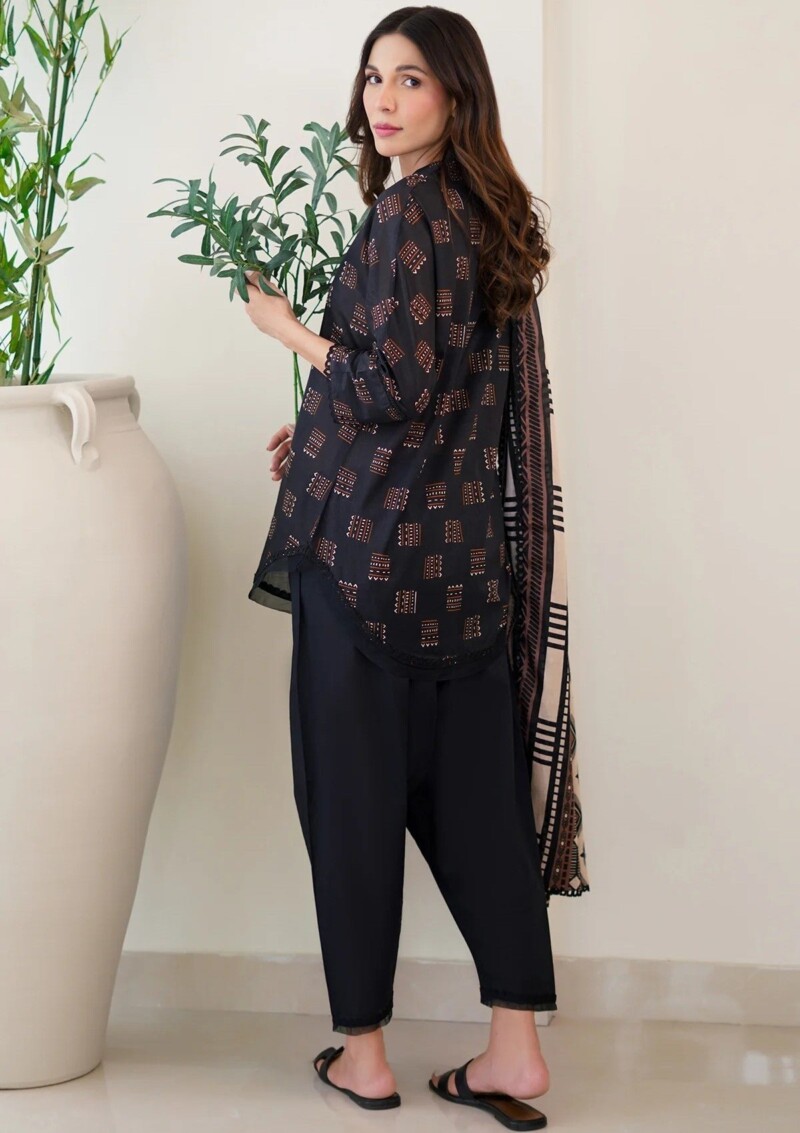 product Sahar Sm24 02 Monochrome Lawn Collection