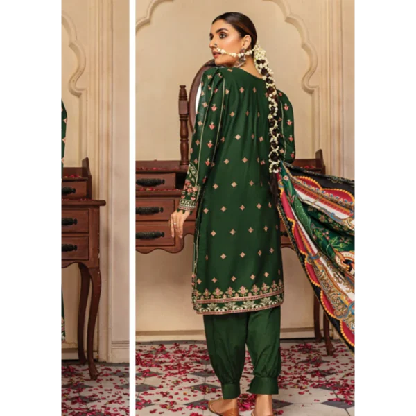 Rubaaiyat Aaks A Embroidered Khaddar Collection