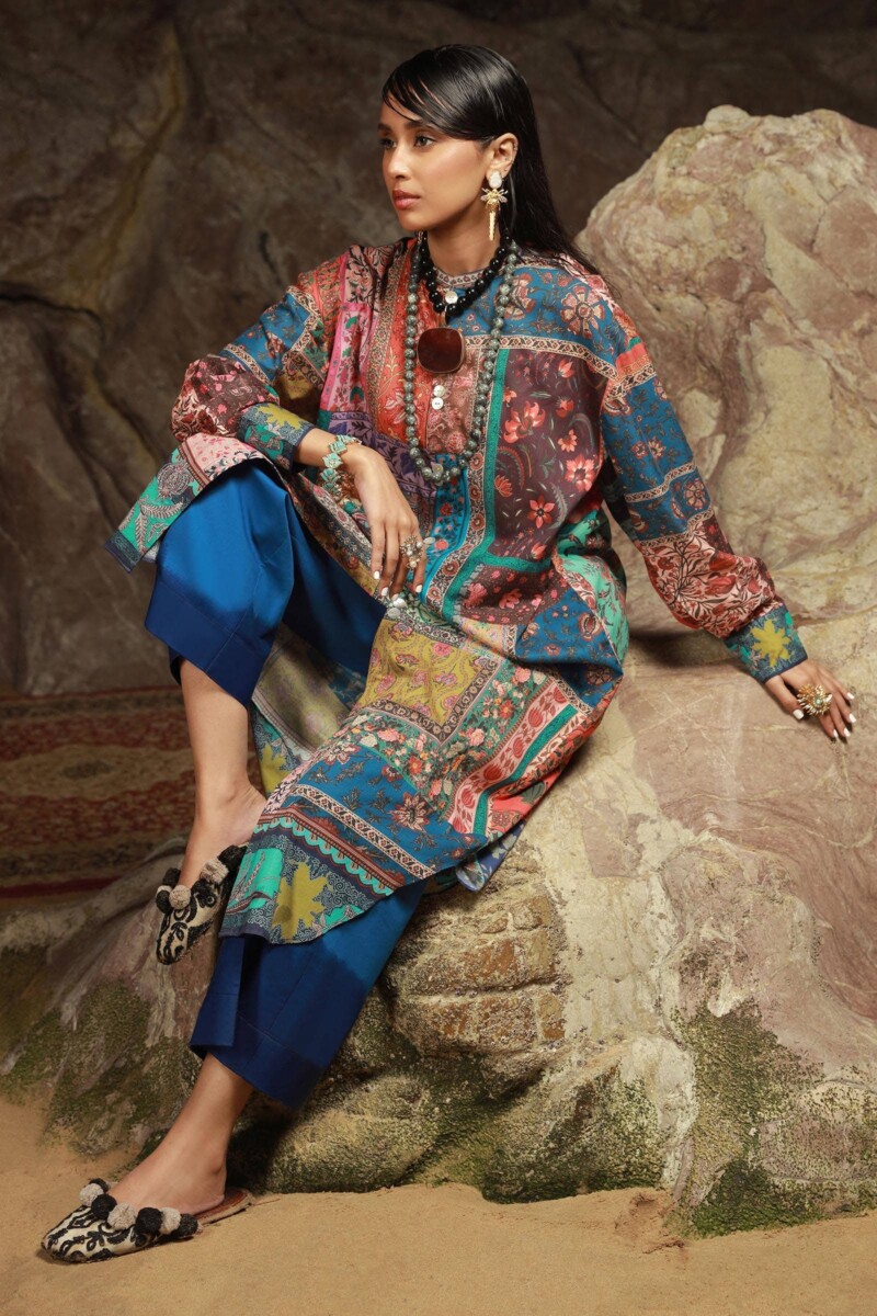 product Sana Safinaz Digital Printed Lawn H241-014b-2c 3 Piece Suit Cultural Outfit 2024