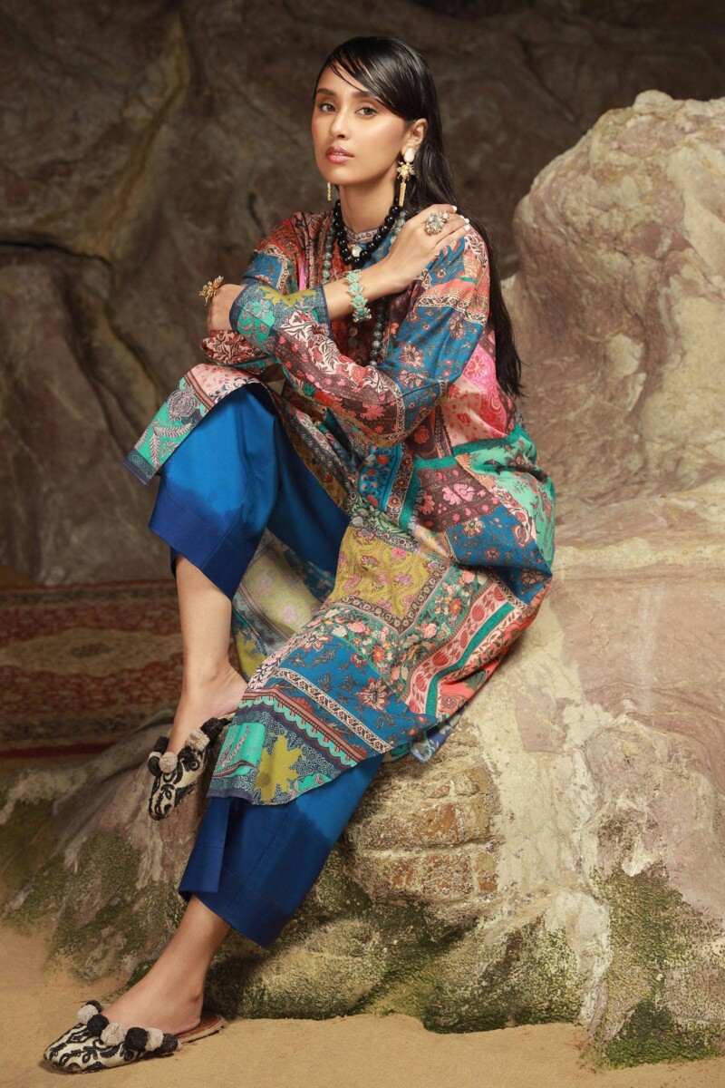 product Sana Safinaz Digital Printed Lawn H241-014b-2c 3 Piece Suit Cultural Outfit 2024