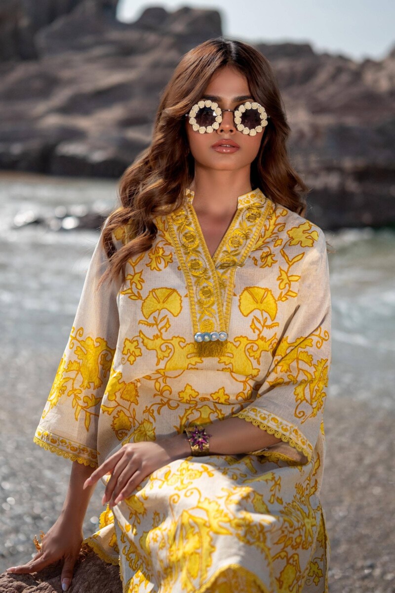 product Sana Safinaz Digital Printed Lawn H241-025a-2ac 3 Piece Suit Cultural Outfit 2024