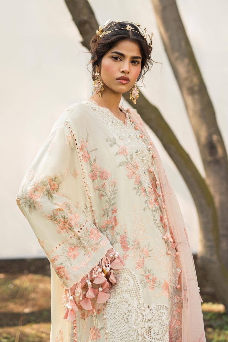 product Sana Safinaz Embroidered Lawn L241-003b-3ct 3 Piece Suit Cultural Outfit 2024