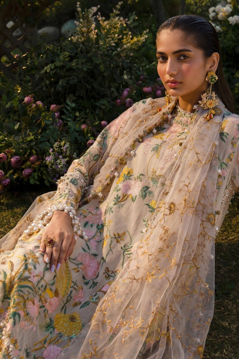 product Sana Safinaz Embroidered Lawn L241-009a-3ct 3 Piece Suit Cultural Outfit 2024