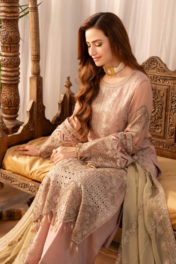 Imrozia I-202 Nigar Noor Jahan Embroidered Chiffon