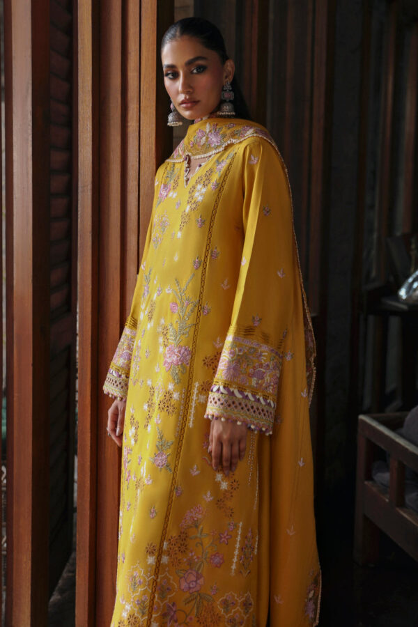 Qalamkar Lm-04 Sinsead Qlinekari Embroidered Linen Collection