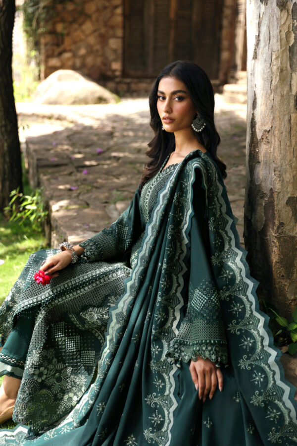 Qalamkar Lm-05 Ailis Qlinekari Embroidered Linen Collection