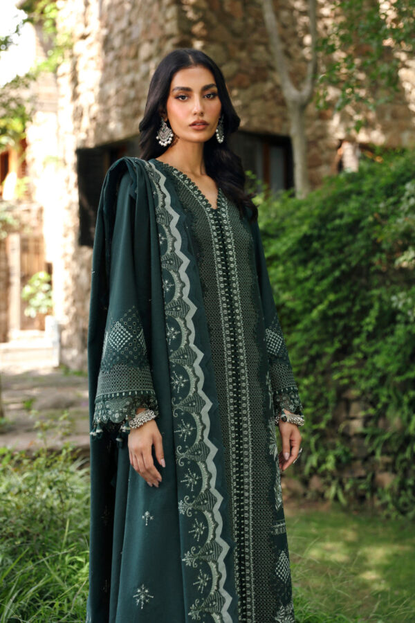 Qalamkar Lm-05 Ailis Qlinekari Embroidered Linen Collection