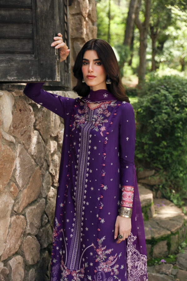 Qalamkar Lm-15 Eimera Qlinekari Embroidered Linen Collection