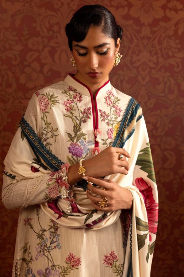 Sana Safinaz D-02A Muzlin Embroidered Slub Collection