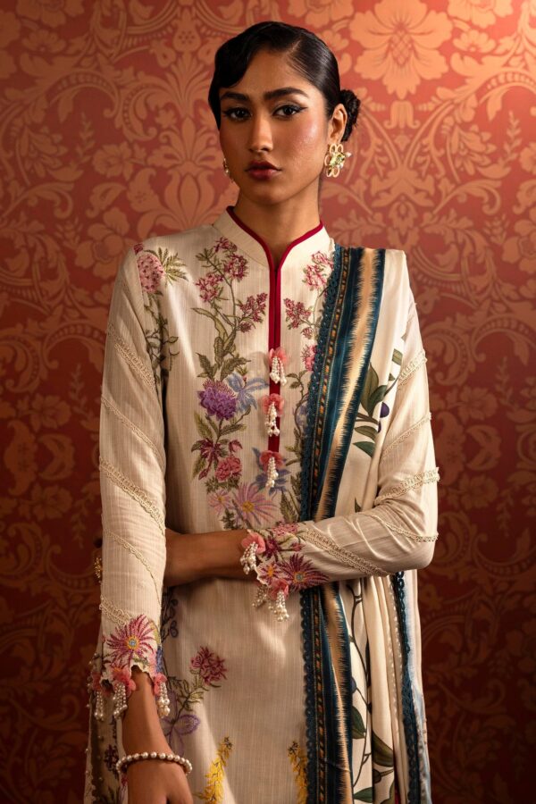 Sana Safinaz D-02A Muzlin Embroidered Slub Collection