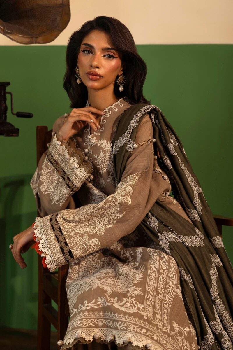 Sana Safinaz D-05b Muzlin Embroidered Slub Collection