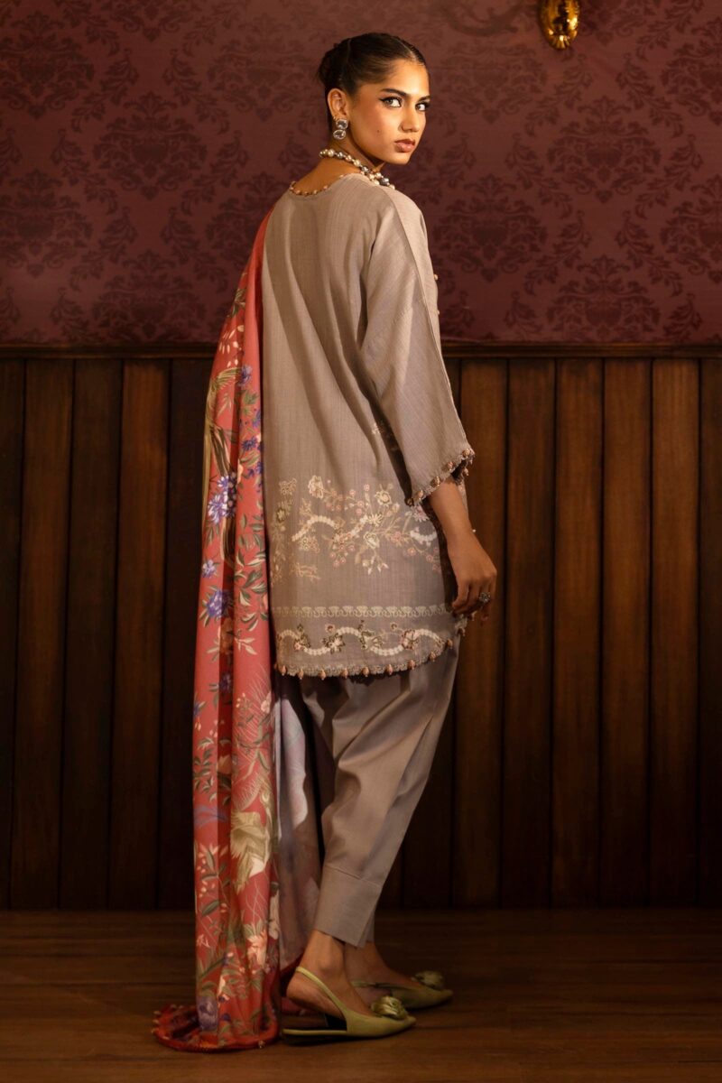 Sana Safinaz D-06b Muzlin Embroidered Slub Collection