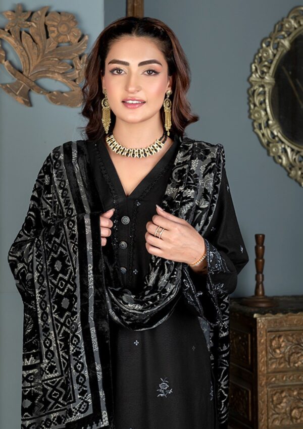 Meemsey Velvet Shawl Mm24 08 Winter Collection