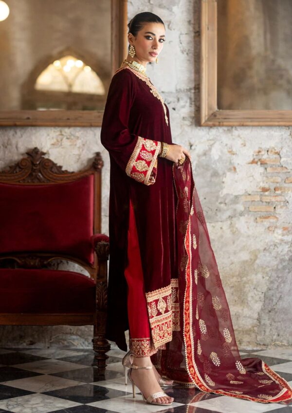 Zainab Chottani D 7 Neesa Winter Collection