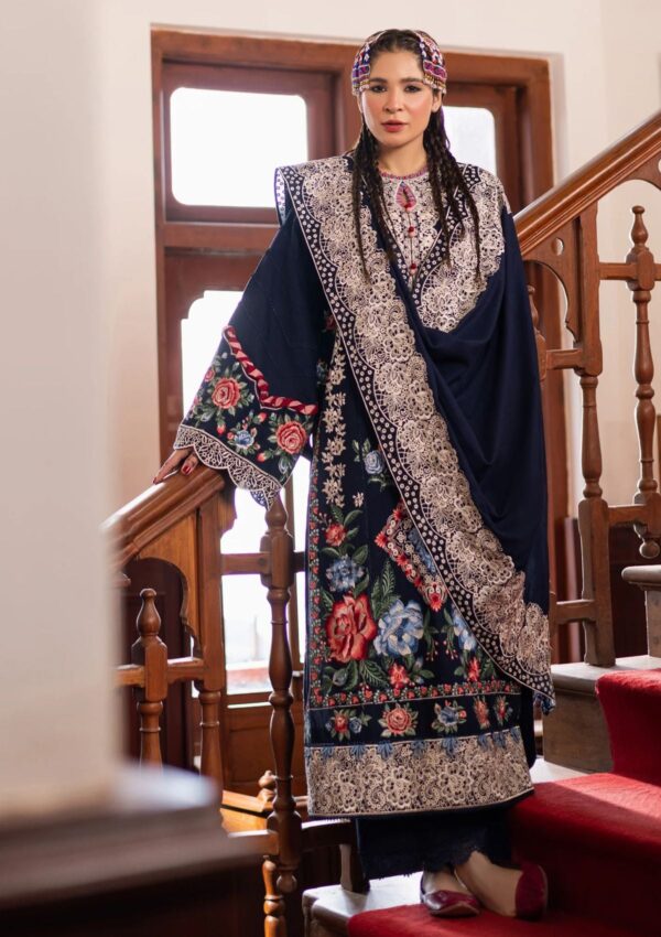 Maryam Hussain Shawl D 10 Muse Winter Collection