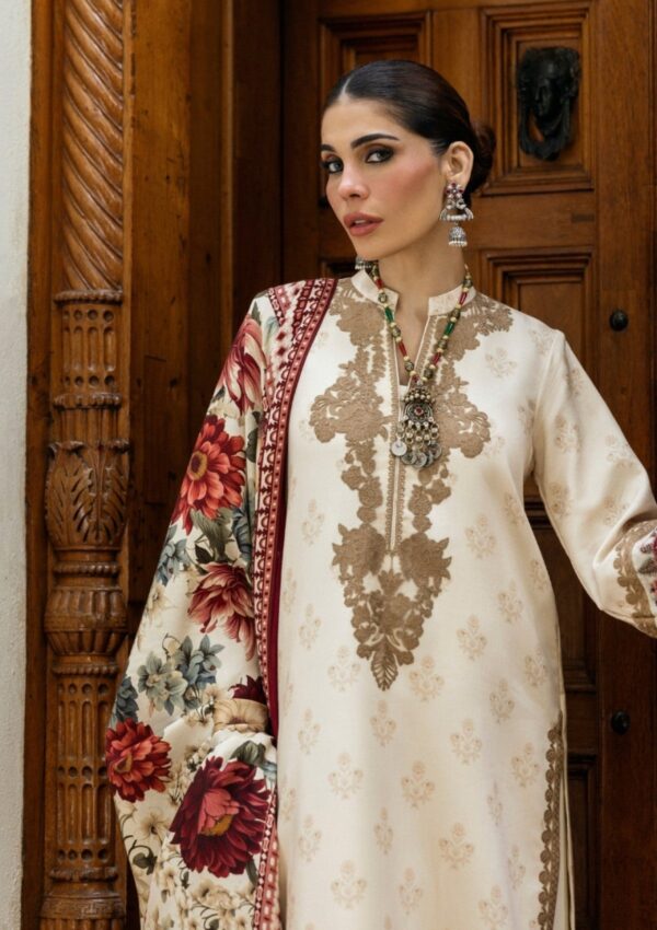 Zainab Chottani Shawls Zc 03 Shyna Winter Collection