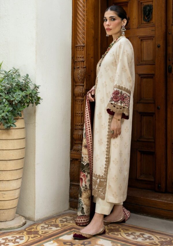 Zainab Chottani Shawls Zc 03 Shyna Winter Collection