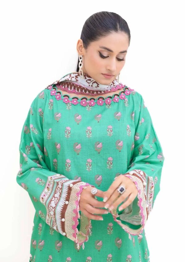 Gul Ahmed 3pcs K42007 L Unstitched Winter Collection